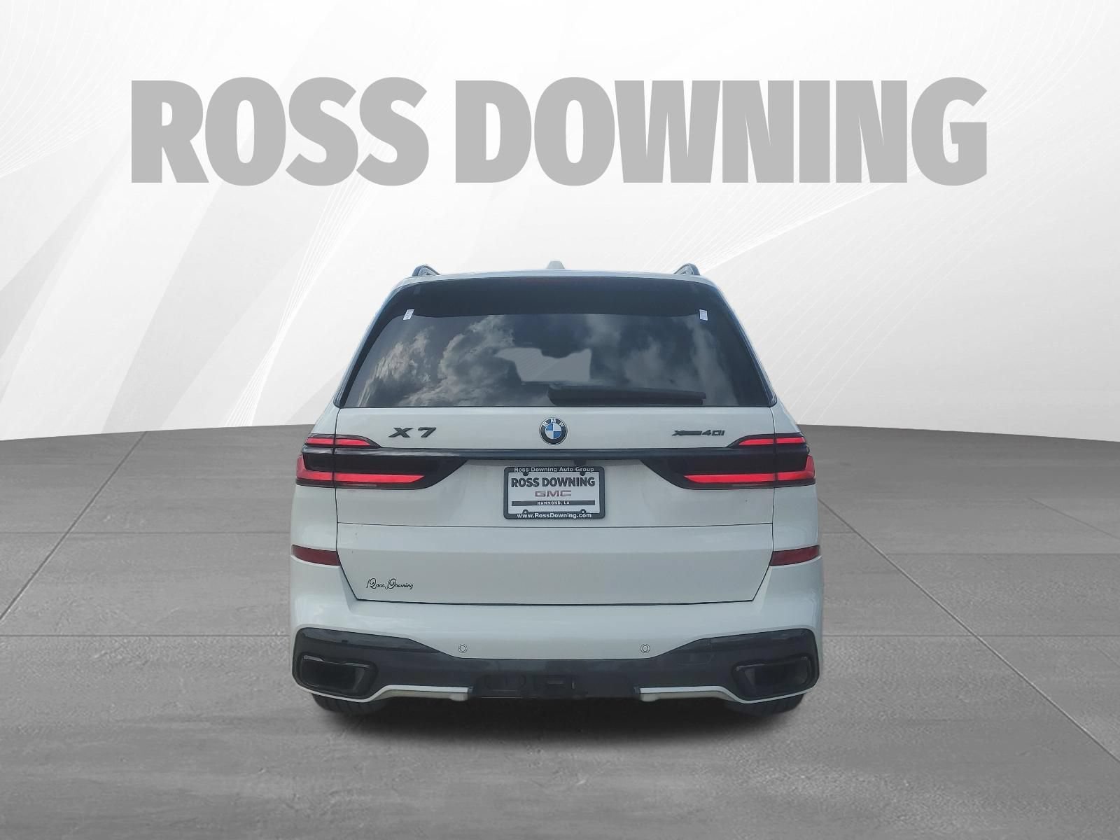 Used 2024 BMW X7 xDrive40i w/ M Sport Package AWD/4WD image 5