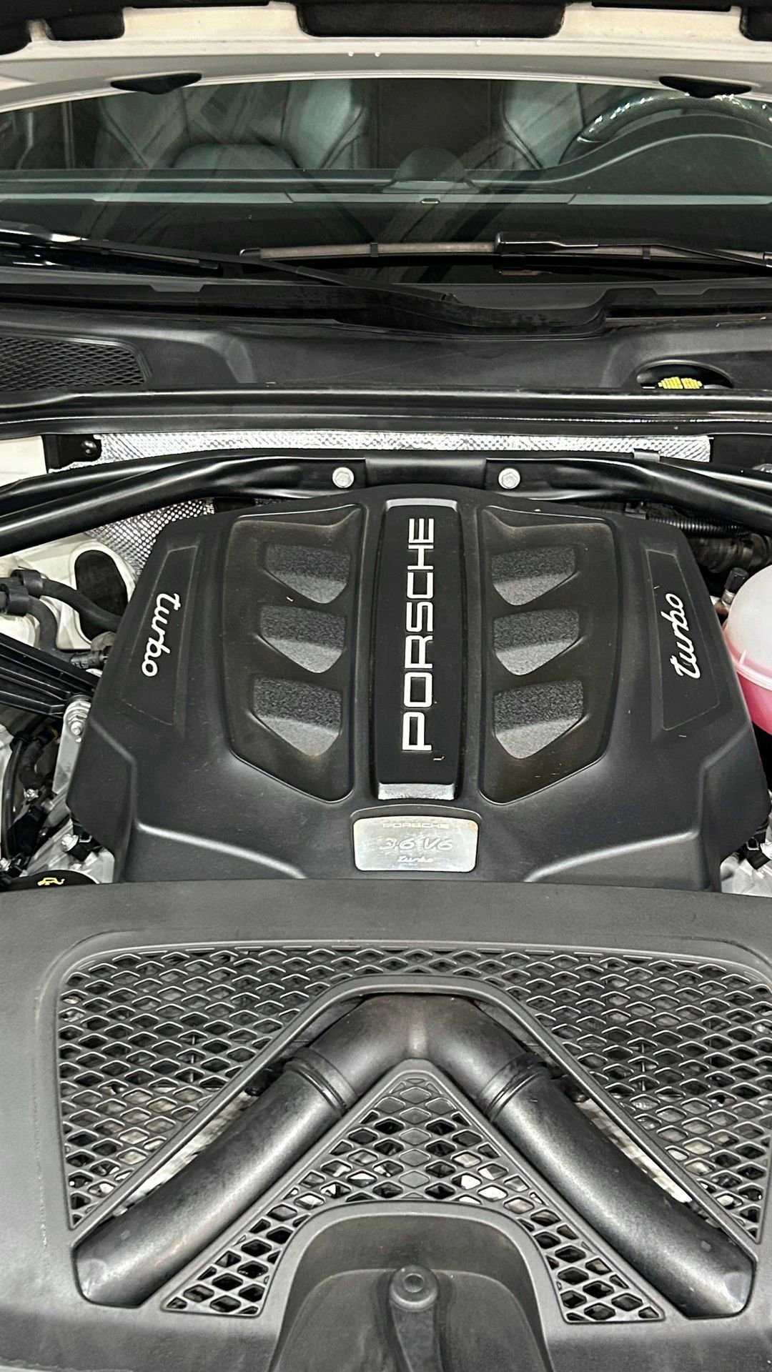 Used 2015 Porsche Macan Turbo AWD/4WD image 89