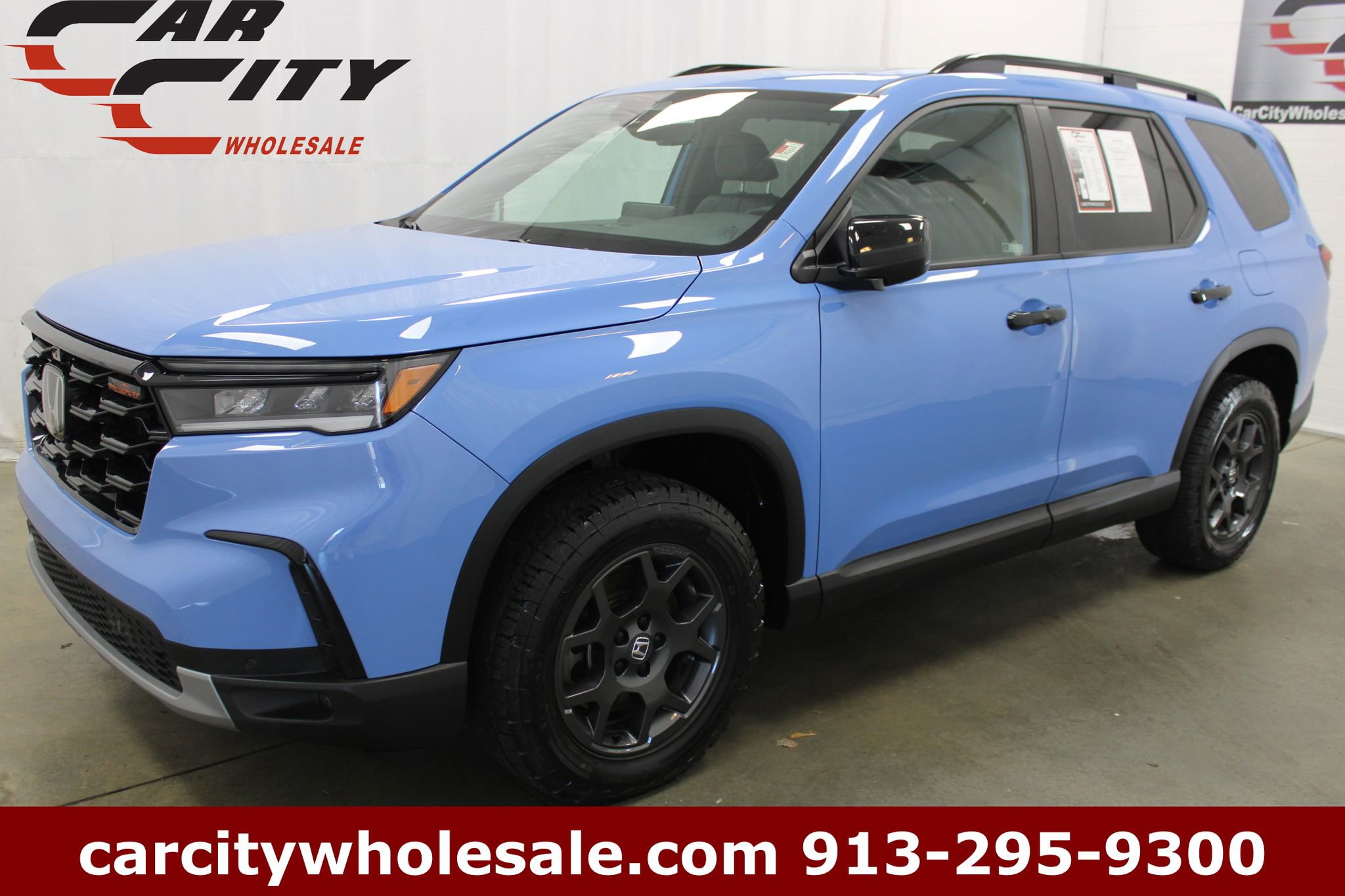 Used 2024 Honda Pilot TrailSport image 1