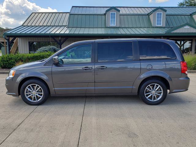 Used 2016 Dodge Grand Caravan SE image 2