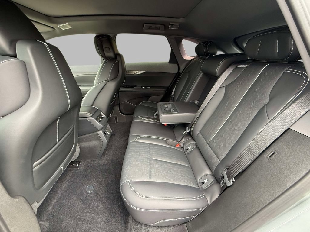 Used 2025 Cadillac Optiq Sport 2 w/ LPO, Floor Liner Package AWD/4WD image 19