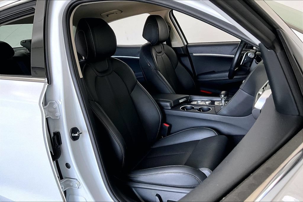 Used 2026 Genesis G70 2.5T AWD/4WD image 8