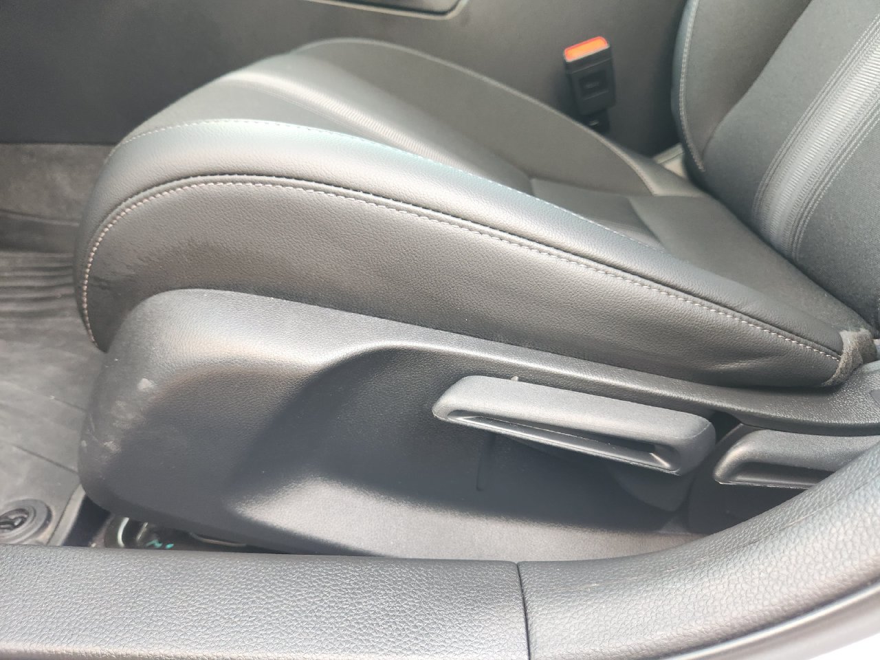 Certified 2025 Honda Civic Sport image 23