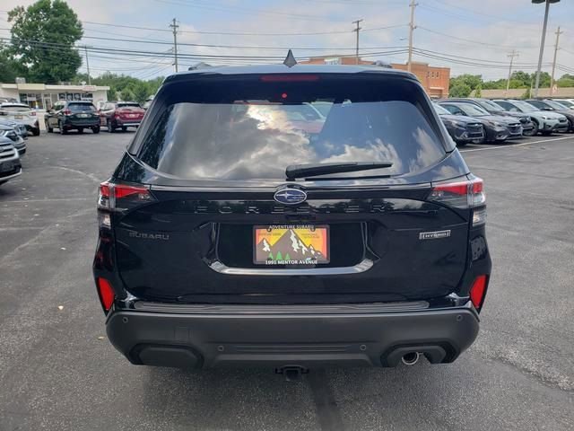 Used 2025 Subaru Forester Touring w/ Touring Package image 4