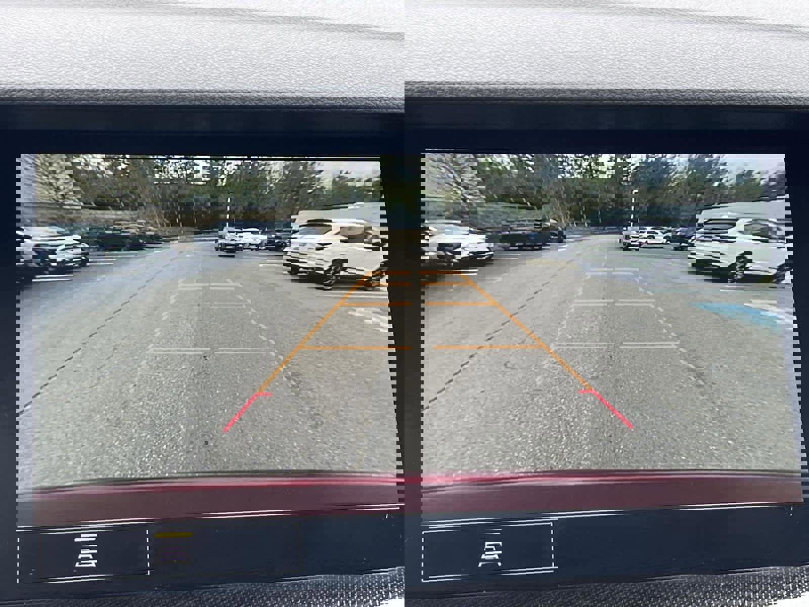 Used 2023 Buick Envision Essence w/ Sport Touring Package image 21