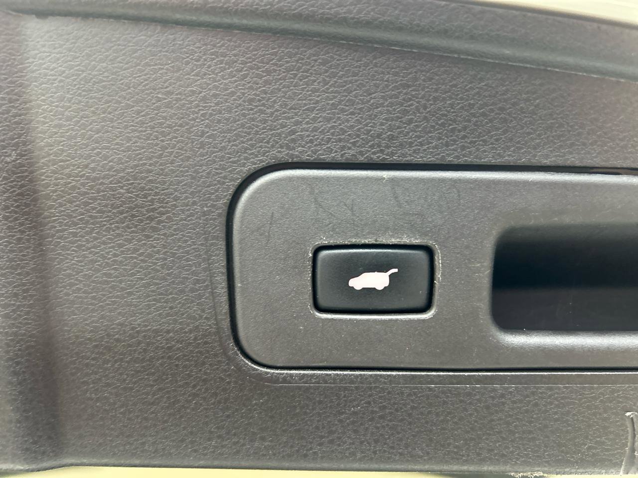 Used 2017 Acura MDX SH-AWD image 28