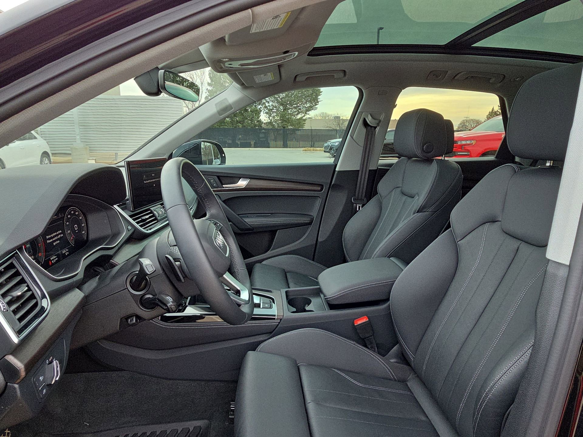 Certified 2025 Audi Q5 2.0T Premium Plus w/ Premium Plus Package image 16