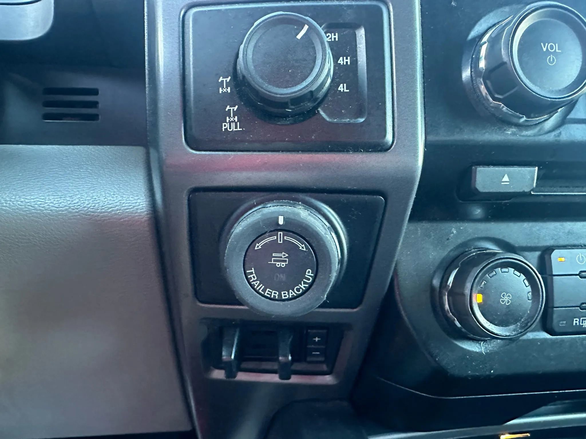 Used 2016 Ford F150 XLT w/ Equipment Group 301A Mid image 17