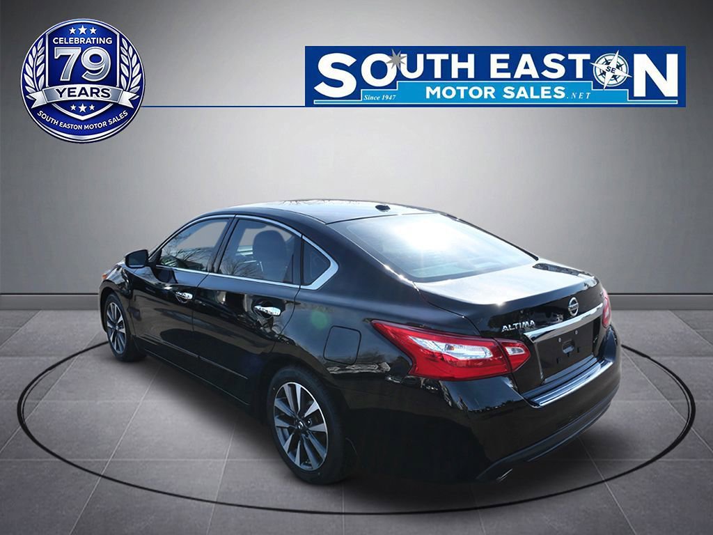 Used 2017 Nissan Altima 2.5 SV w/ Convenience Package FWD image 5