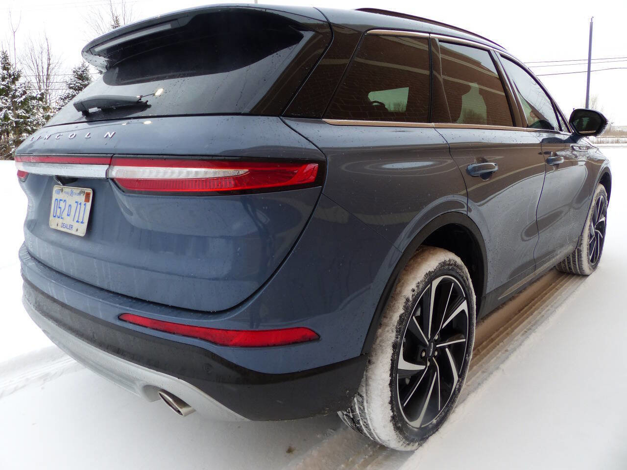 Used 2025 Lincoln Corsair Reserve w/ Equipment Group 202A image 10