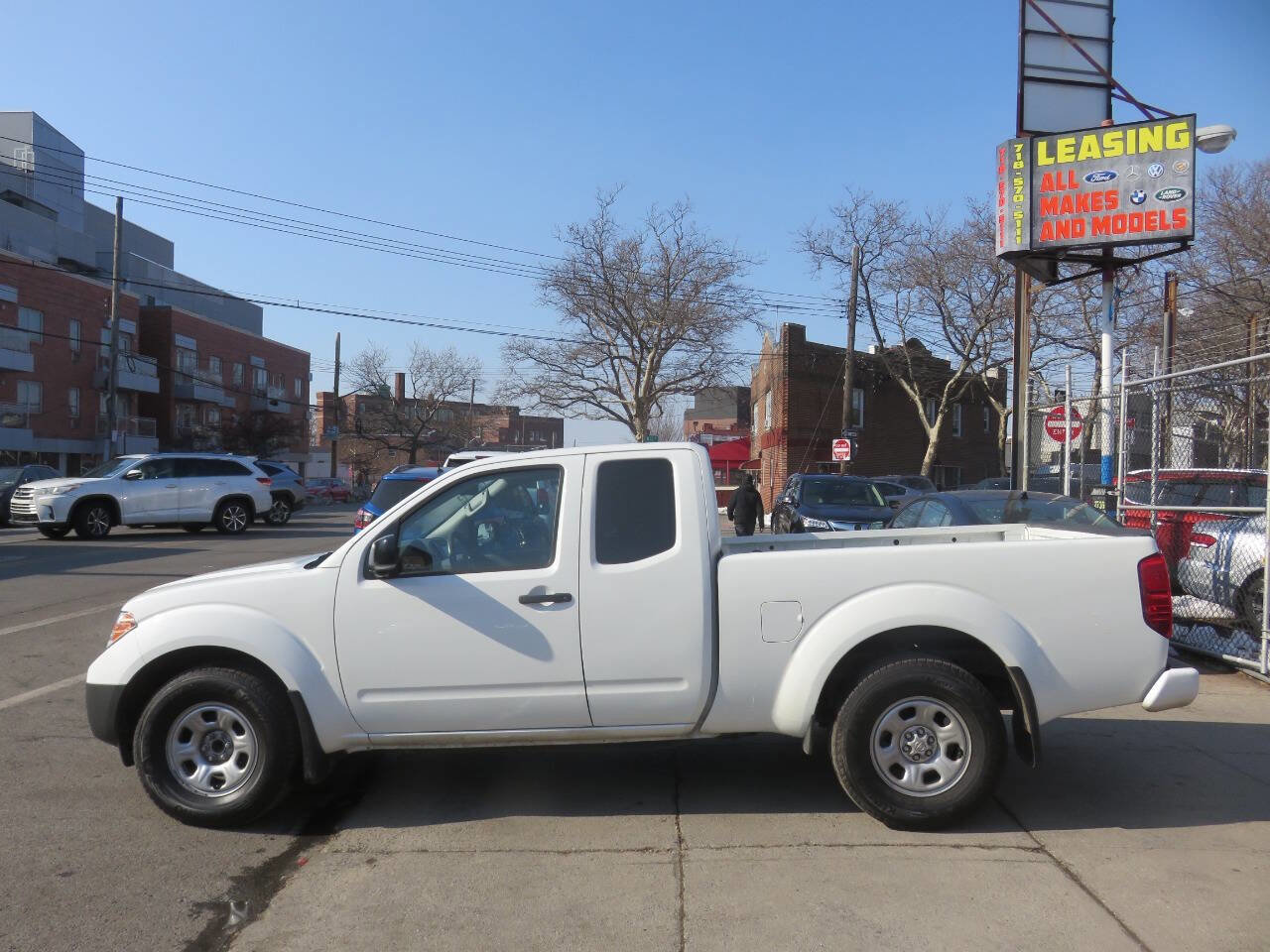 Used 2020 Nissan Frontier S image 6