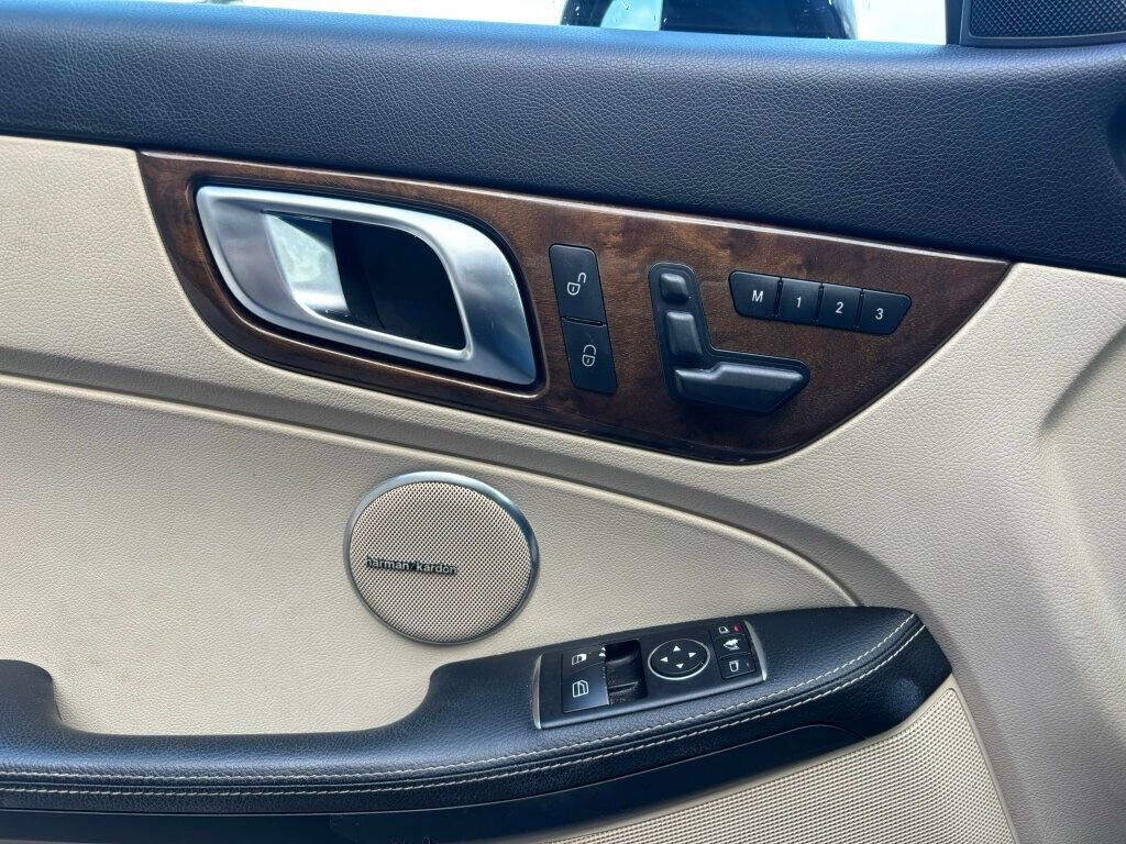 Used 2015 Mercedes-Benz SLK 250 2015 MERCEDES-BENZ SLK 250 image 21