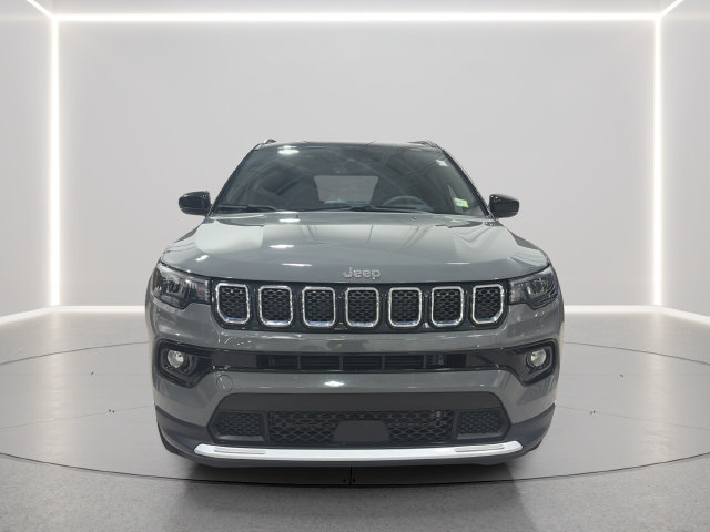 Used 2023 Jeep Compass Limited AWD/4WD image 9