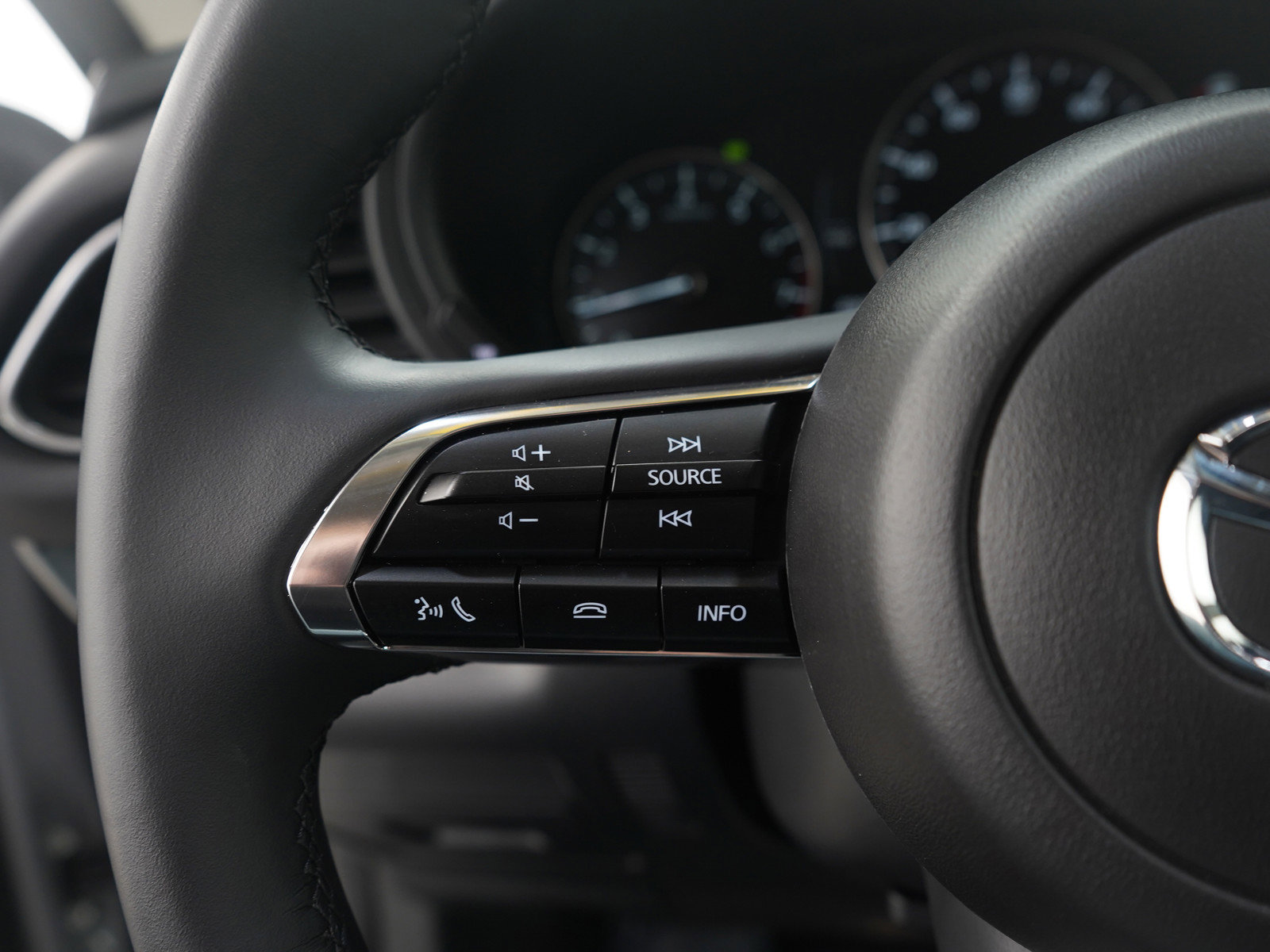 Certified 2025 MAZDA CX-30 AWD 2.5 S w/ Select Sport Pkg image 23