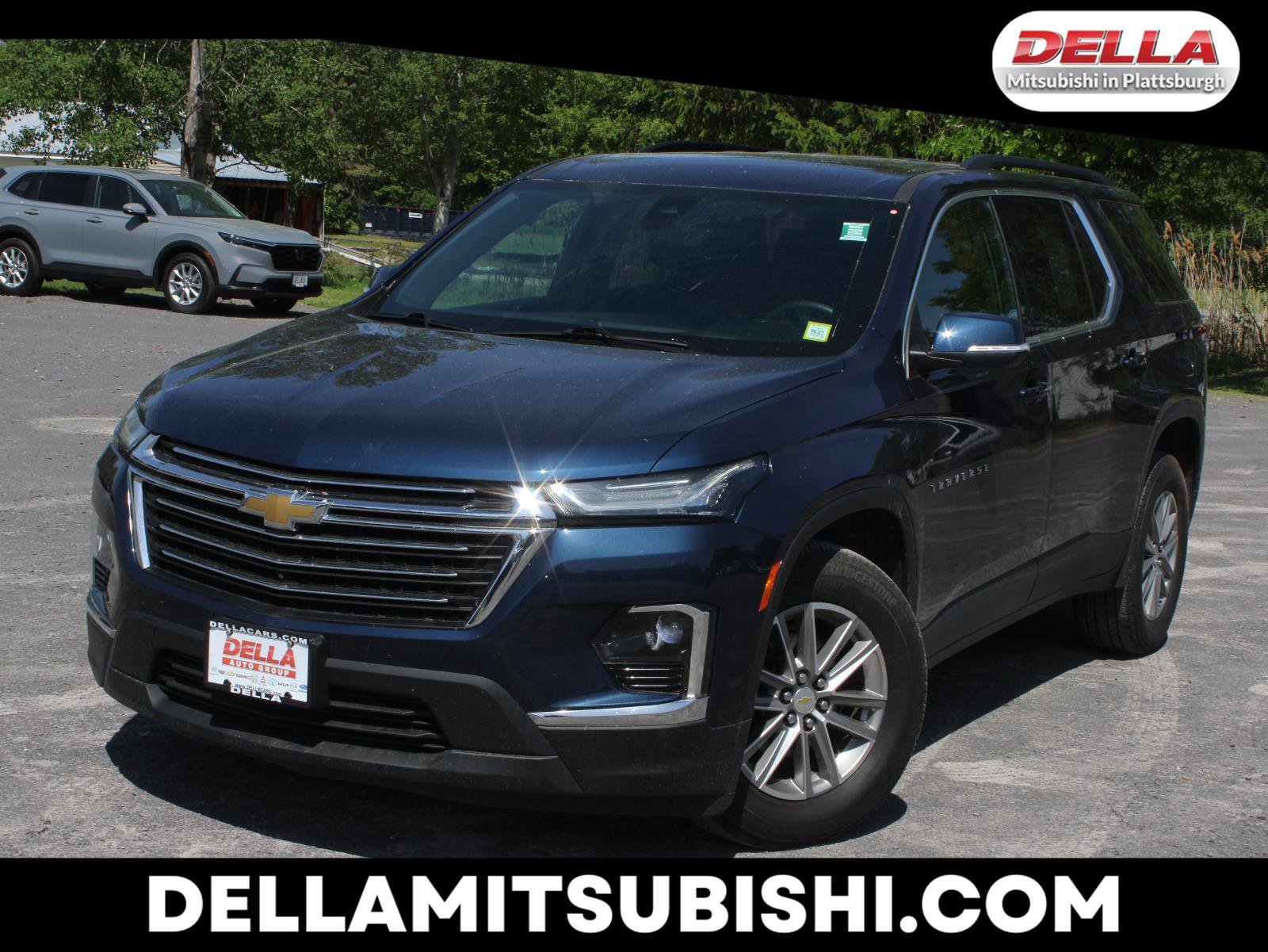 Used 2023 Chevrolet Traverse LT w/ Rear Camera Mirror Package