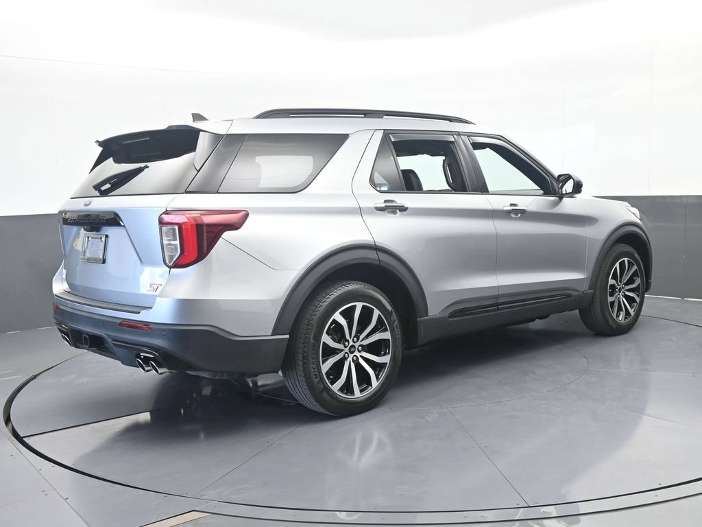 Used 2023 Ford Explorer ST AWD/4WD image 6