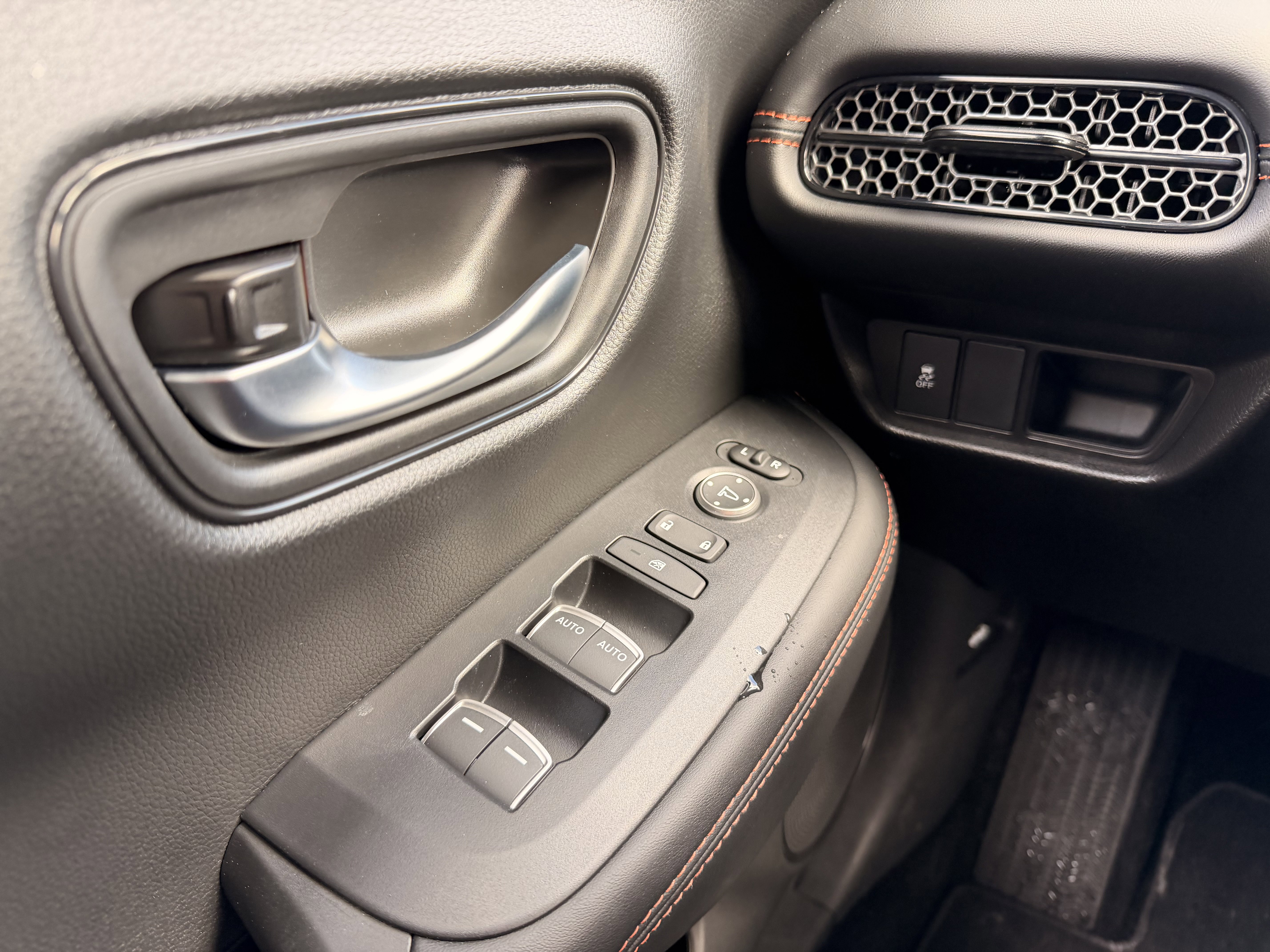 Certified 2026 Honda HR-V Sport image 20