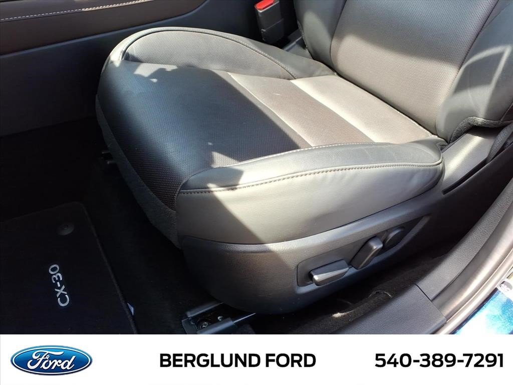 Certified 2025 MAZDA CX-30 AWD 2.5 S w/ Premium Package image 18