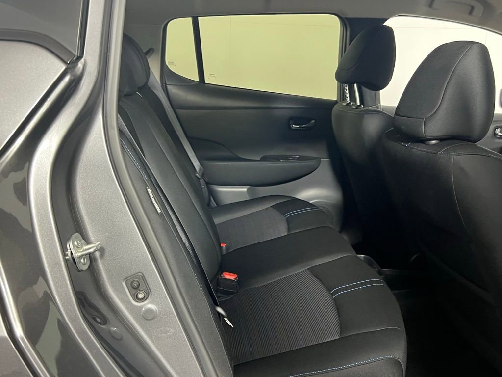 Used 2024 Nissan Leaf S image 26