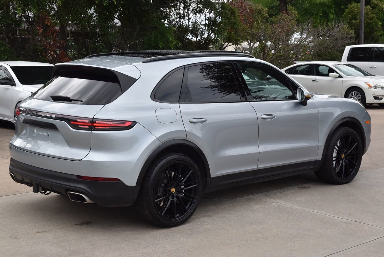 Used 2022 Porsche Cayenne AWD/4WD image 7