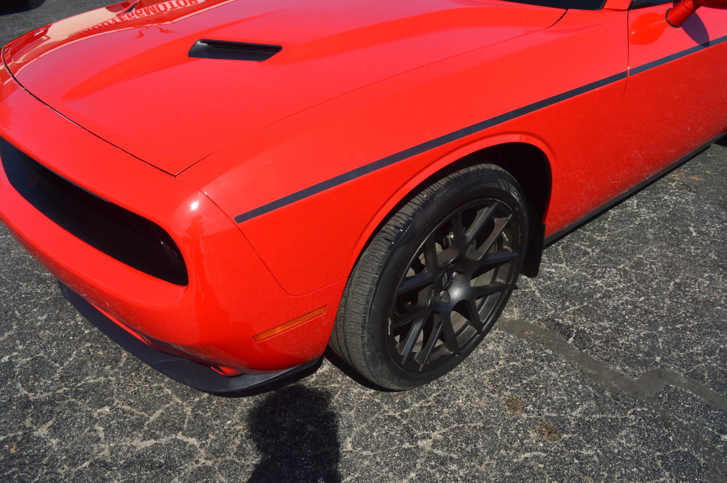 Used 2015 Dodge Challenger SXT w/ Driver Convenience Group image 4