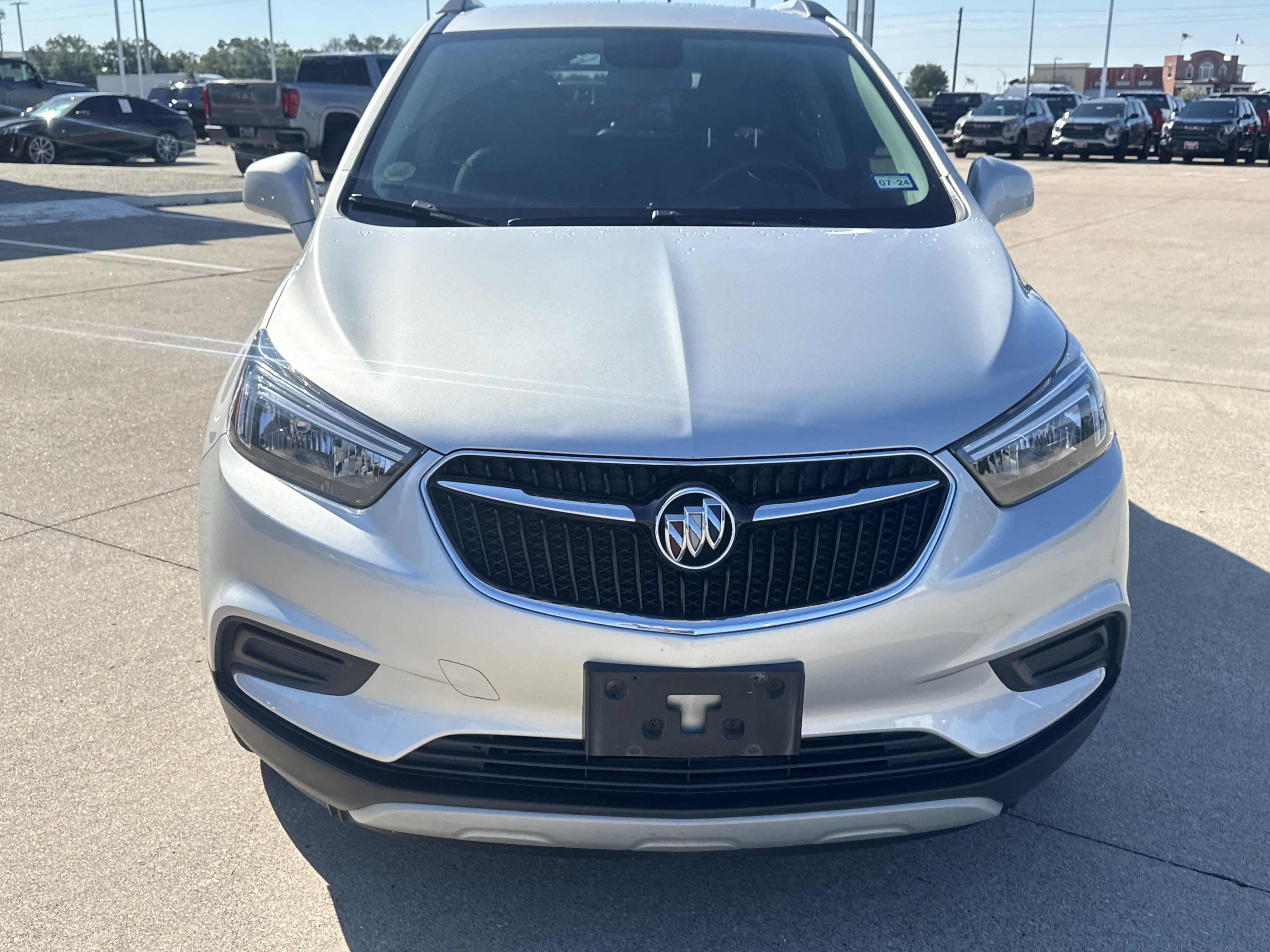 Used 2022 Buick Encore Preferred w/ Safety Package FWD image 16