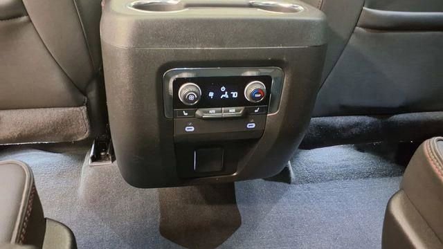 Used 2024 Chevrolet Suburban RST w/ Luxury Package image 27