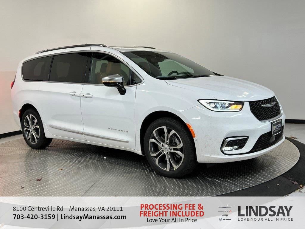 New 2026 Chrysler Pacifica Pinnacle w/ Trailer Tow Group