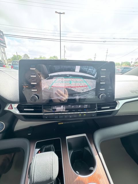 Used 2022 Toyota Sienna XLE w/ XLE Plus Package AWD/4WD image 29