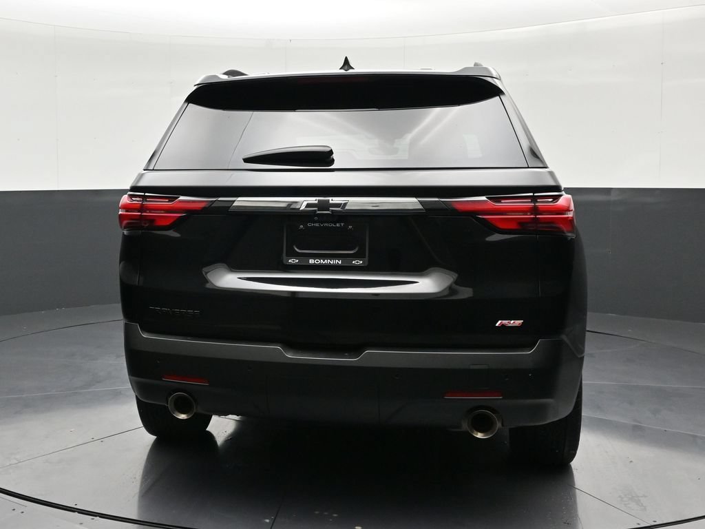 Used 2022 Chevrolet Traverse RS FWD image 4
