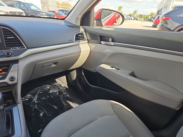 Used 2017 Hyundai Elantra SE FWD image 10