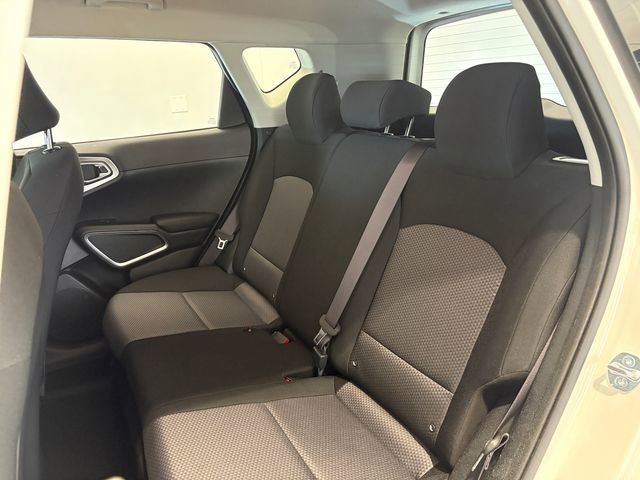 Used 2025 Kia Soul LX w/ LX Technology Package image 8