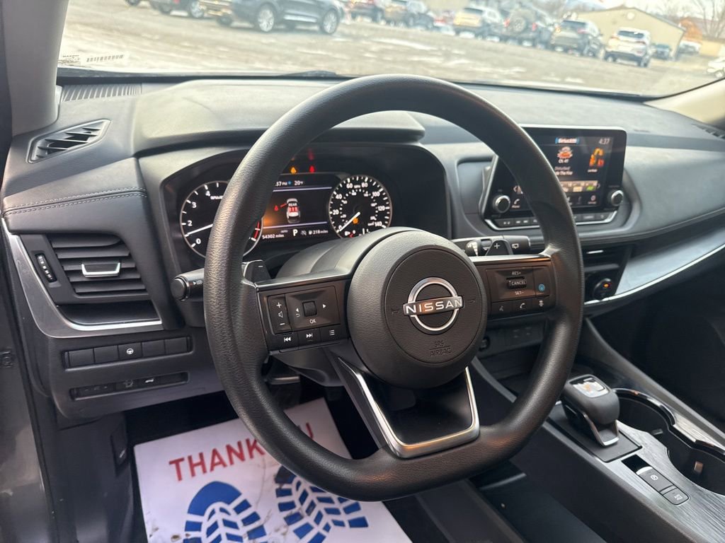 Used 2024 Nissan Rogue SV image 15
