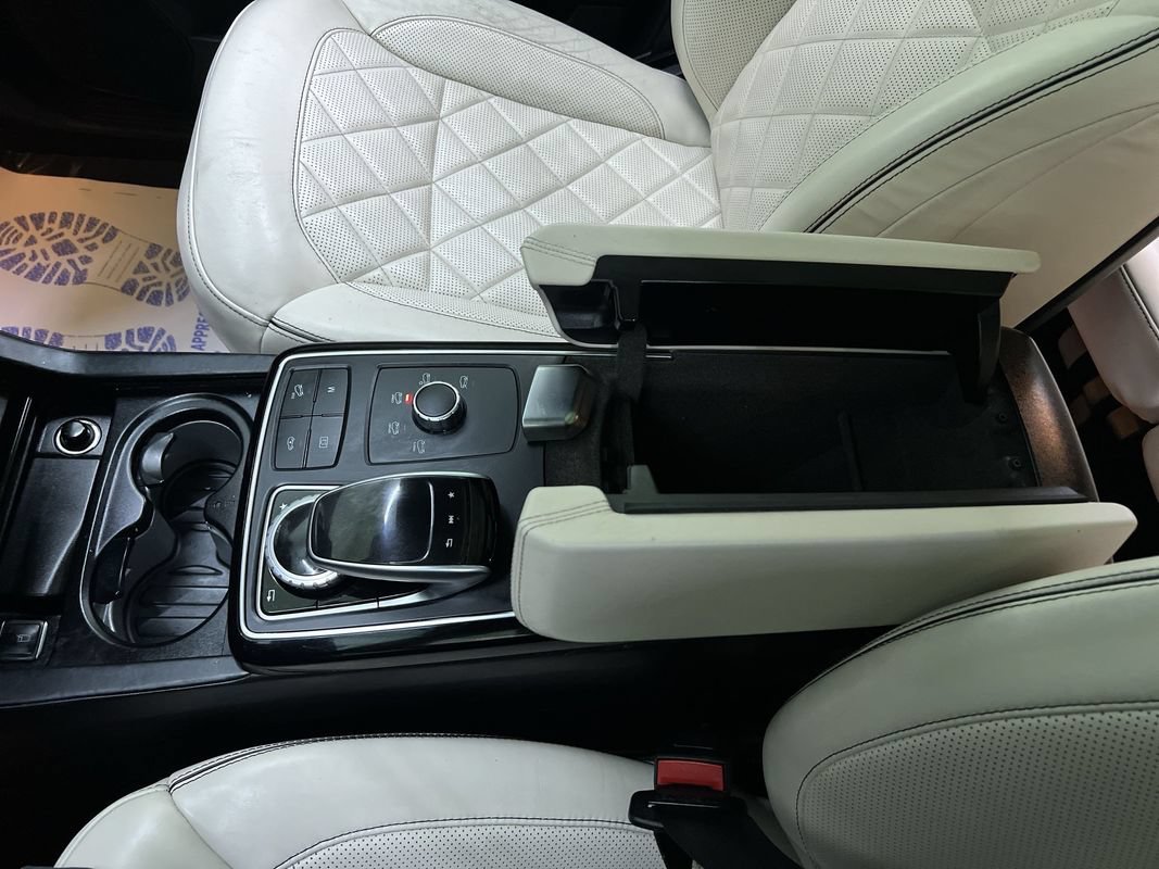 Used 2017 Mercedes-Benz GLS 550 4MATIC image 26
