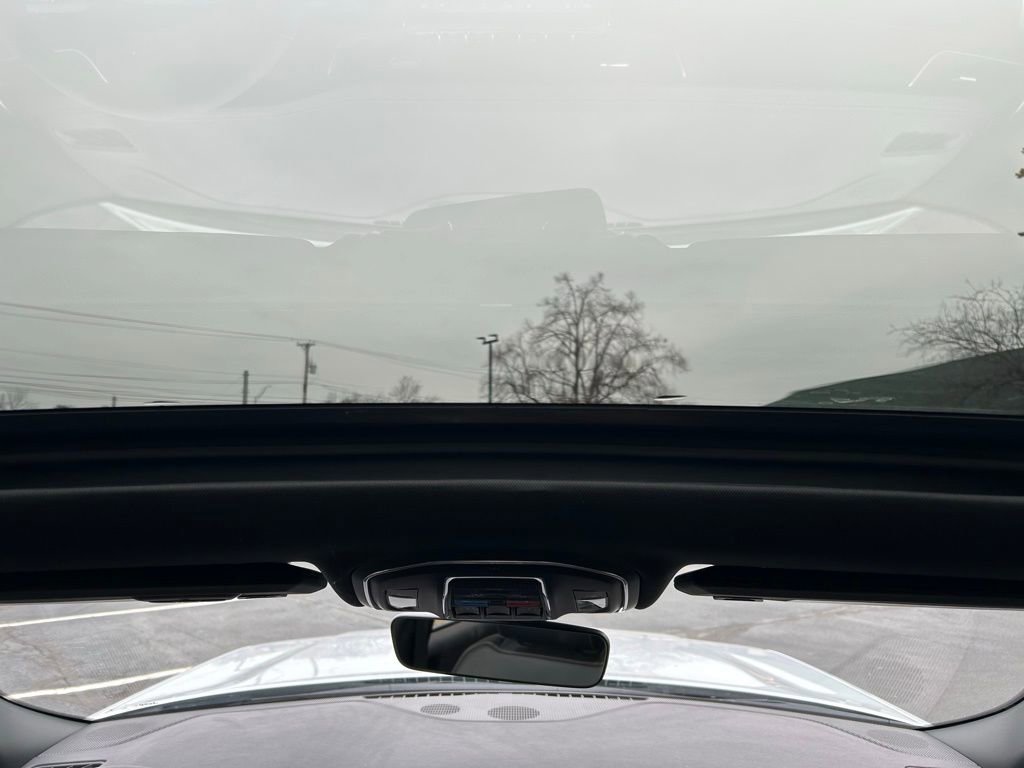 New 2025 Jeep Grand Cherokee Limited w/ Trailer Tow Package image 16