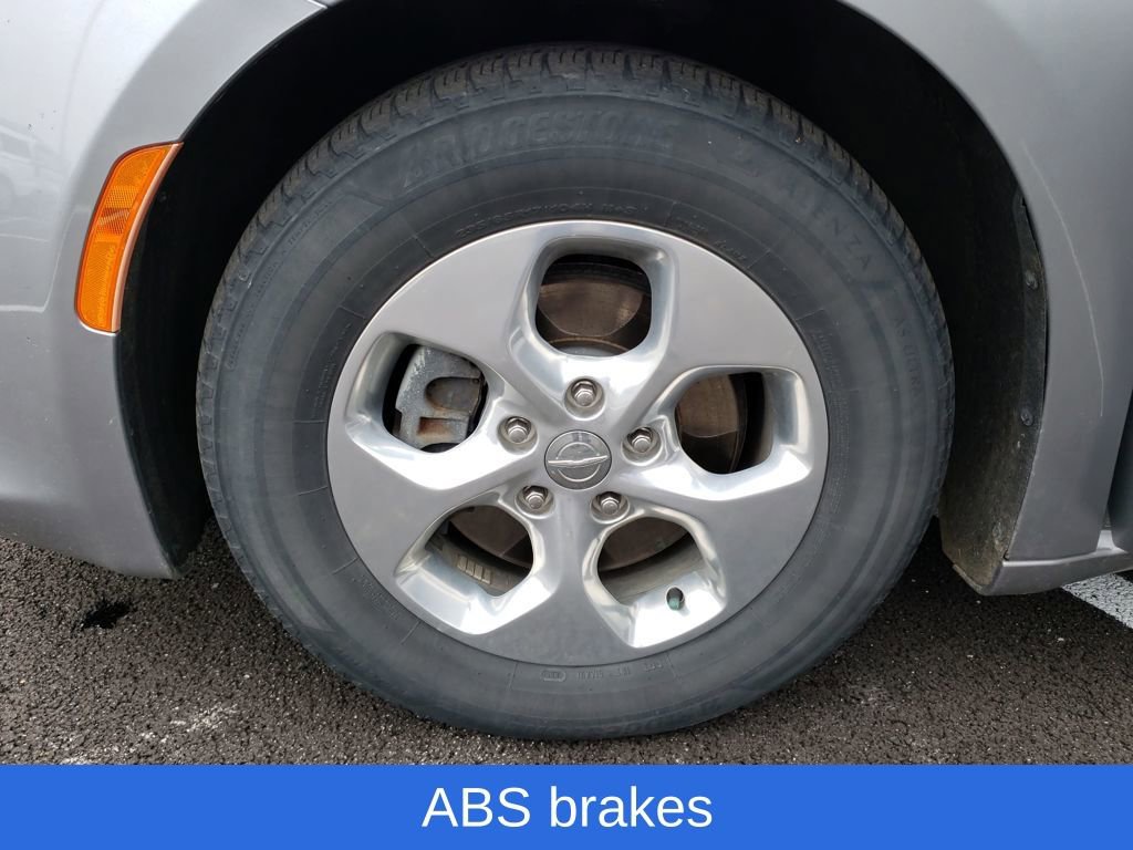 Used 2019 Chrysler Pacifica Touring-L w/ Premium Audio Group image 29