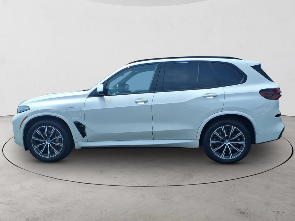 Used 2024 BMW X5 xDrive50e w/ M Sport Package AWD/4WD image 8