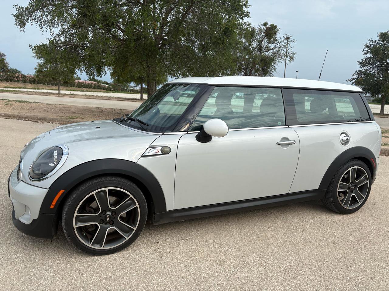 Used 2012 MINI Cooper Clubman S FWD image 4