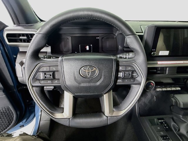 New 2026 Toyota 4Runner SR5 AWD/4WD image 11