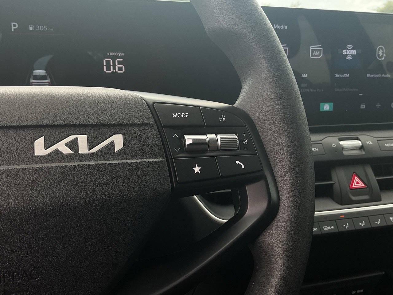Used 2025 Kia K4 FWD image 33