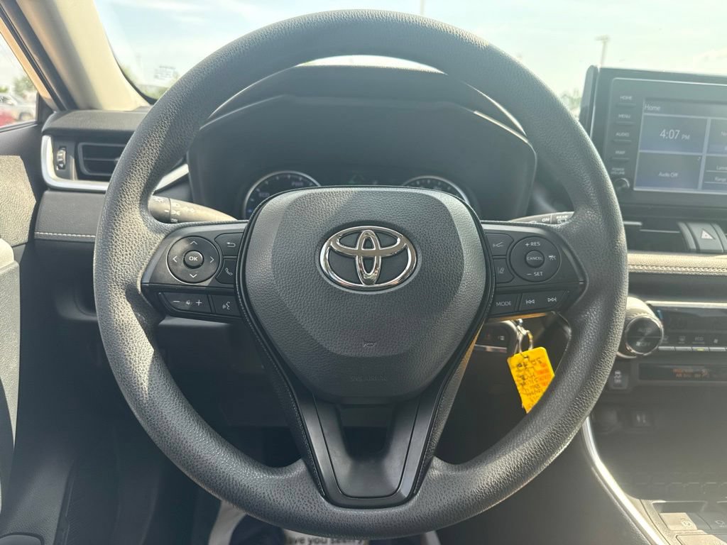 Used 2019 Toyota RAV4 LE w/ Carpet Mat Package AWD/4WD image 11