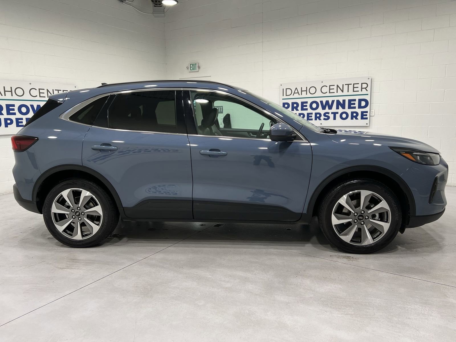 Used 2024 Ford Escape Platinum image 9