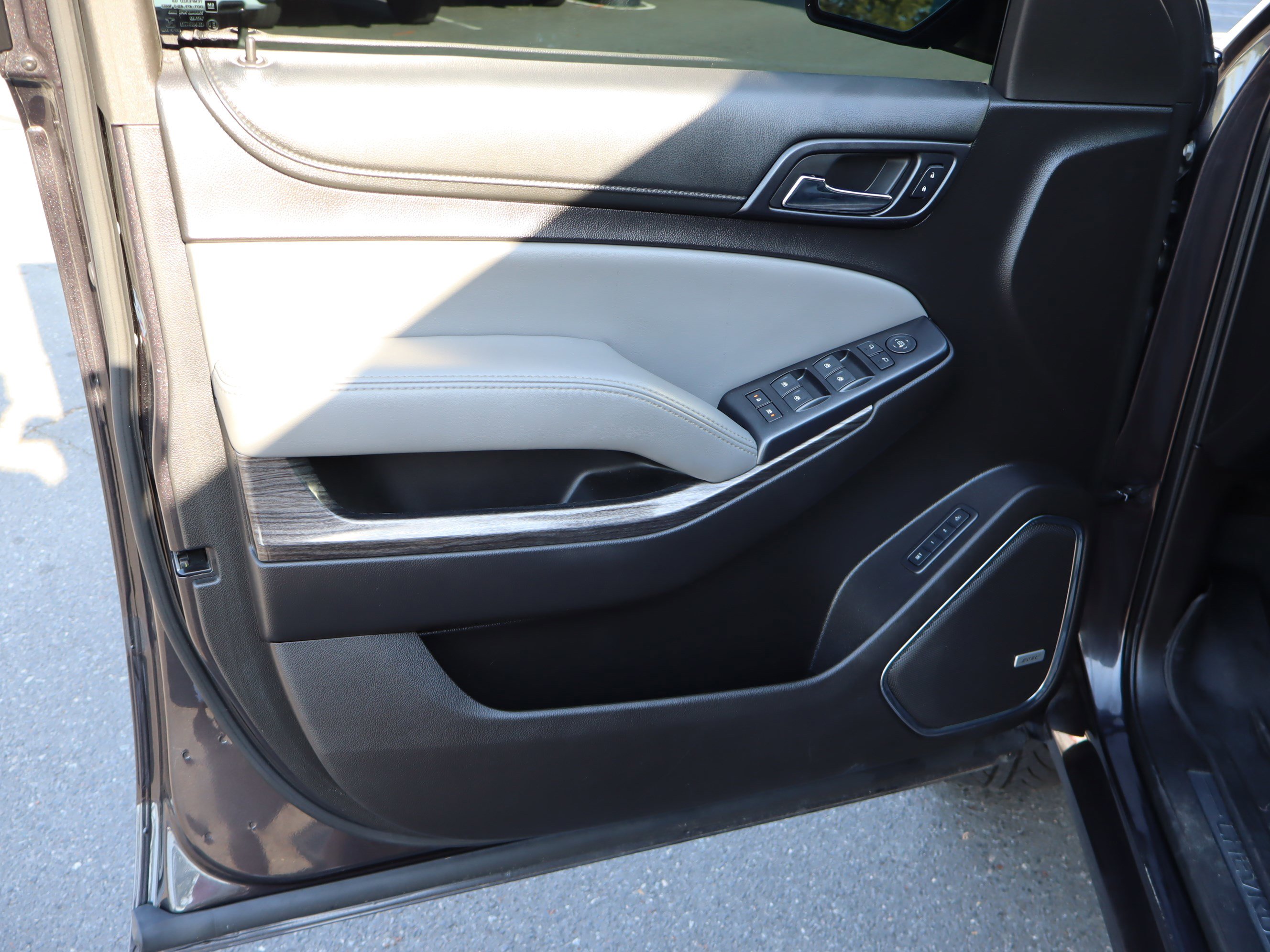 Used 2016 Chevrolet Tahoe LT RWD image 15