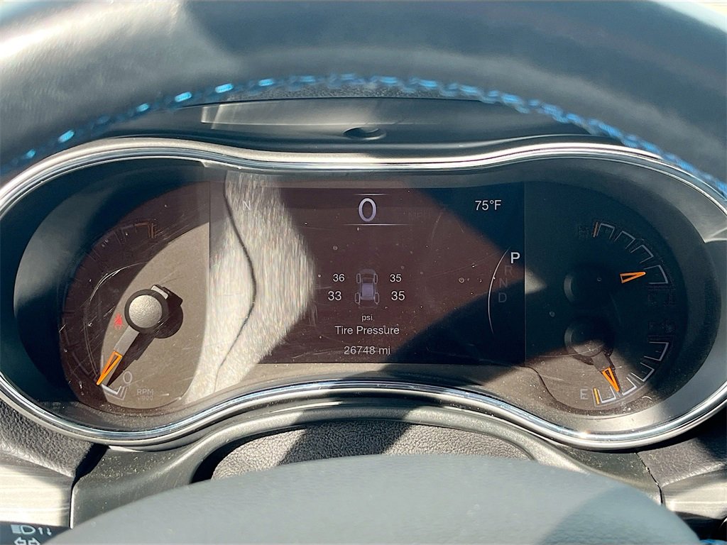 Used 2021 Jeep Grand Cherokee Laredo X image 12