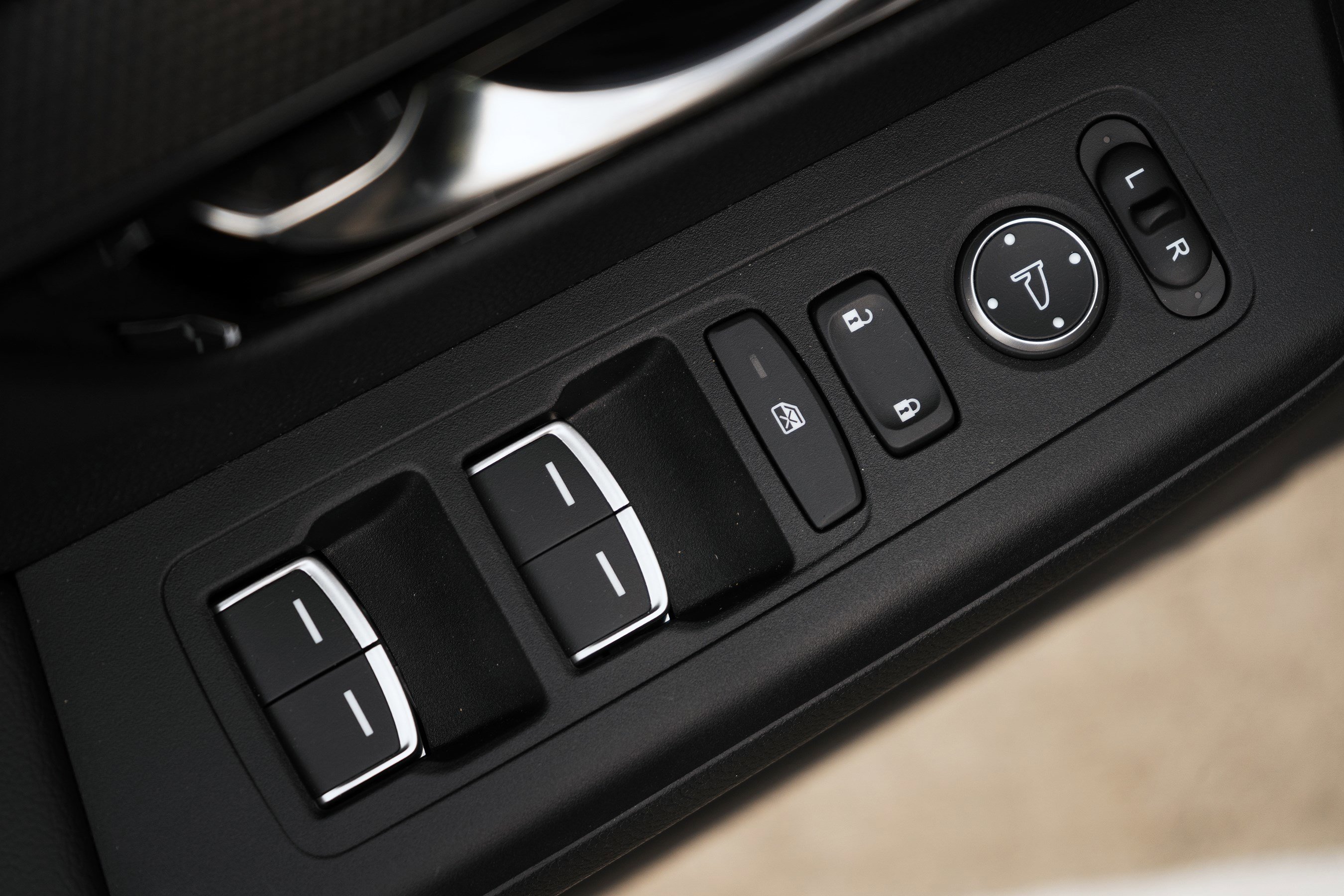 Certified 2025 Honda CR-V Sport Touring image 38