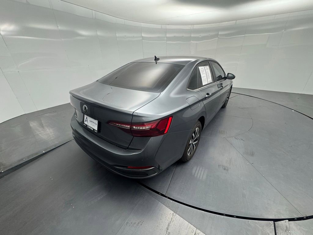 Used 2024 Volkswagen Jetta S image 5