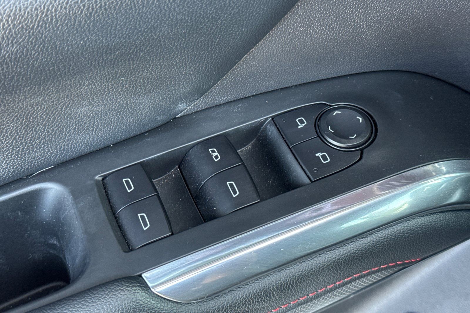 Used 2025 Chevrolet Traverse Z71 AWD/4WD image 13
