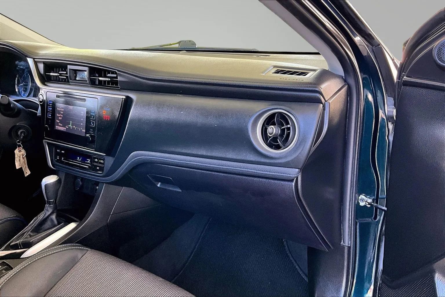 Used 2019 Toyota Corolla SE image 23