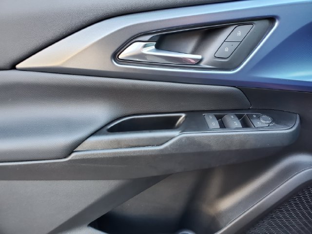 Certified 2024 Chevrolet Equinox EV LT FWD image 19