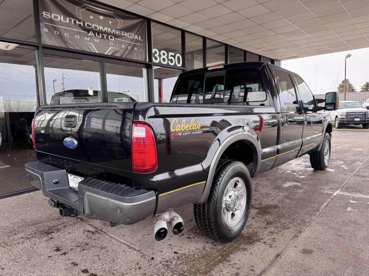 Used 2010 Ford F250 Cabela's image 4